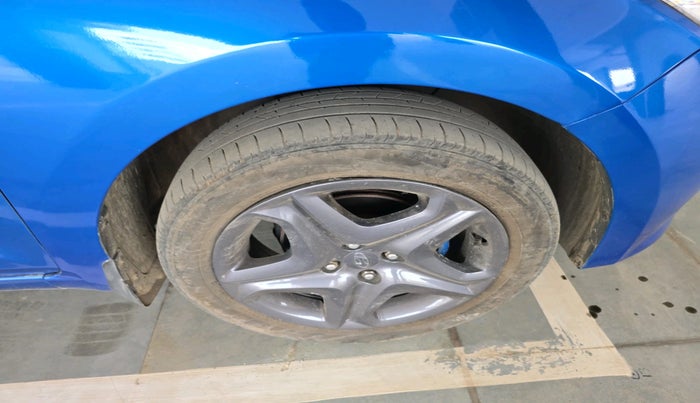 2017 Hyundai Elite i20 ASTA 1.4 CRDI, Diesel, Manual, 1,40,949 km, tyre