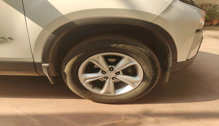 2024 Tata Harrier SMART (O), Diesel, Manual, 31,359 km, tyre