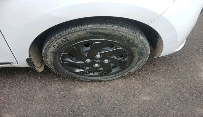 2019 Hyundai NEW SANTRO Sportz AMT SE, Petrol, Automatic, 49,099 km, tyre