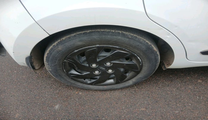 2019 Hyundai NEW SANTRO Sportz AMT SE, Petrol, Automatic, 49,099 km, tyre