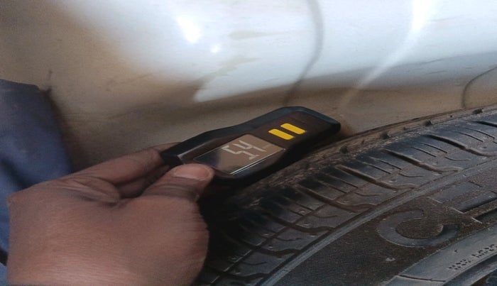 2014 Maruti Alto 800 LXI, Petrol, Manual, 44,107 km, tyre