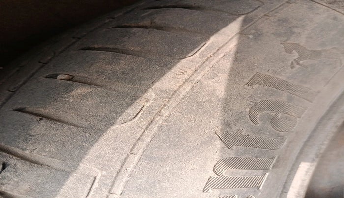 2010 Honda City 1.5L I-VTEC V MT, Petrol, Manual, 1,21,036 km, tyre