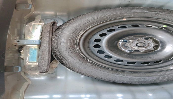 2017 Hyundai Grand i10 SPORTZ (O) 1.2 KAPPA VTVT, Petrol, Manual, 20,643 km, tyre