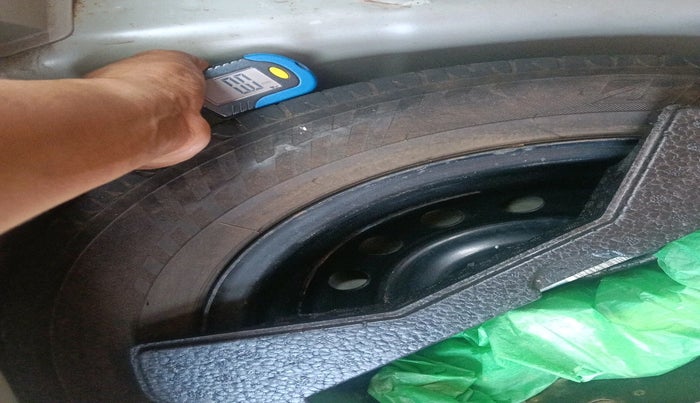 2015 Maruti Celerio VXI AMT, Petrol, Automatic, 41,954 km, tyre