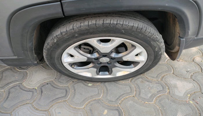 2018 Jeep Compass LIMITED PLUS DIESEL, Diesel, Manual, 1,24,228 km, tyre