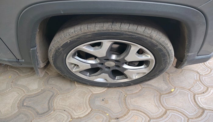 2018 Jeep Compass LIMITED PLUS DIESEL, Diesel, Manual, 1,24,228 km, tyre