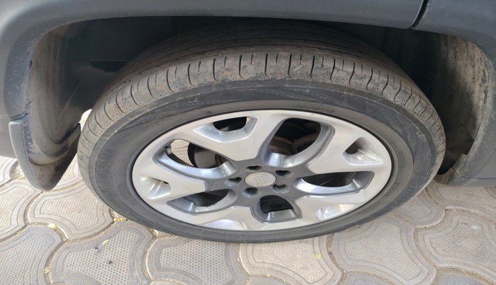 2018 Jeep Compass LIMITED PLUS DIESEL, Diesel, Manual, 1,24,228 km, tyre