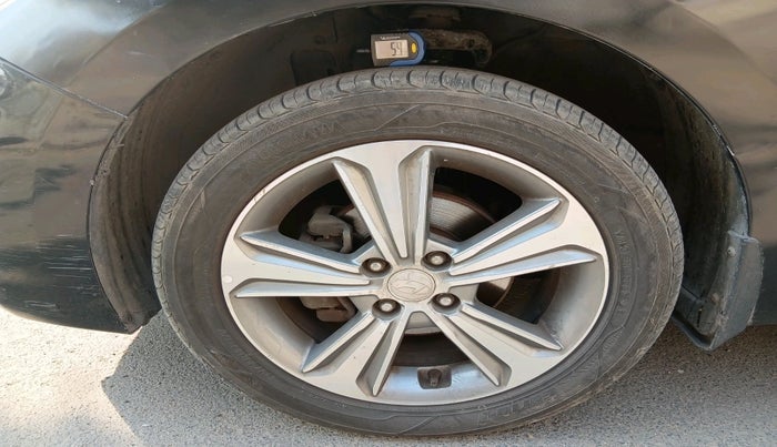 2018 Hyundai Verna 1.6 CRDI SX + AT, Diesel, Automatic, 1,22,878 km, tyre