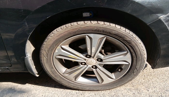 2018 Hyundai Verna 1.6 CRDI SX + AT, Diesel, Automatic, 1,22,878 km, tyre