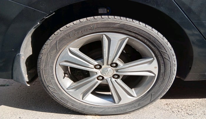 2018 Hyundai Verna 1.6 CRDI SX + AT, Diesel, Automatic, 1,22,878 km, tyre