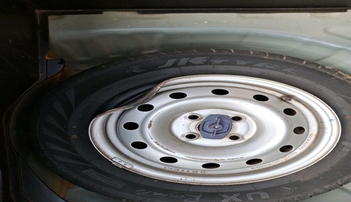 2022 Maruti Swift LXI, Petrol, Manual, 24,813 km, tyre