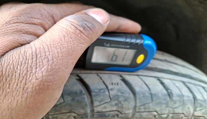 2022 Maruti Swift LXI, Petrol, Manual, 24,813 km, tyre