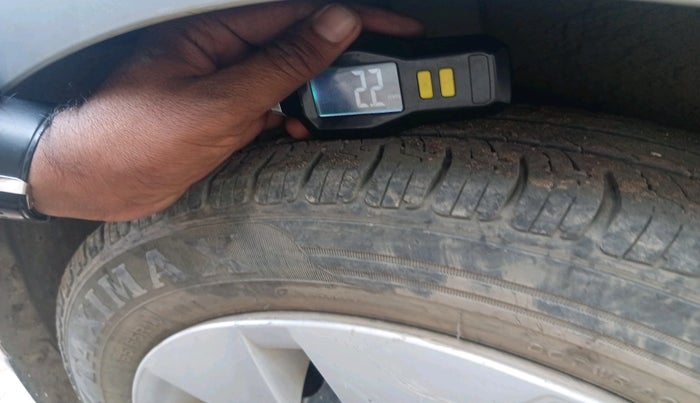 2017 Hyundai Xcent E+, Petrol, Manual, 70,923 km, tyre