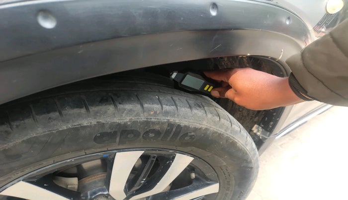 2018 Maruti Vitara Brezza VDI (O), Diesel, Manual, 1,96,369 km, tyre