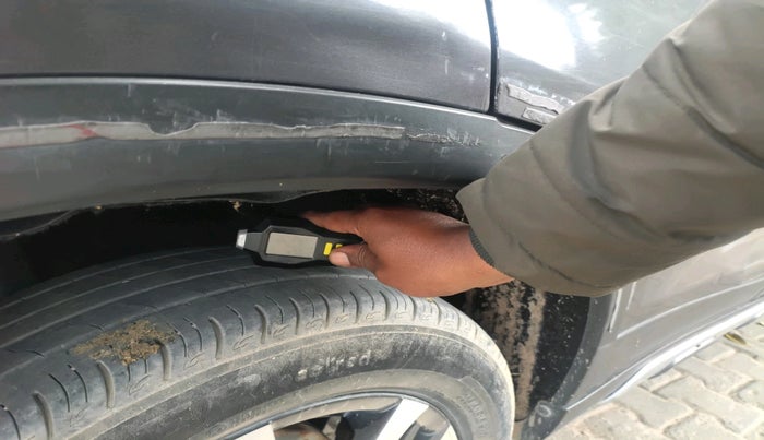 2018 Maruti Vitara Brezza VDI (O), Diesel, Manual, 1,96,369 km, tyre