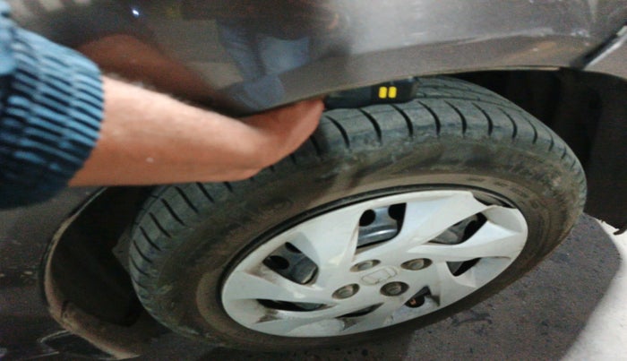 2015 Honda Amaze 1.5L I-DTEC SX, Diesel, Manual, 1,49,525 km, tyre