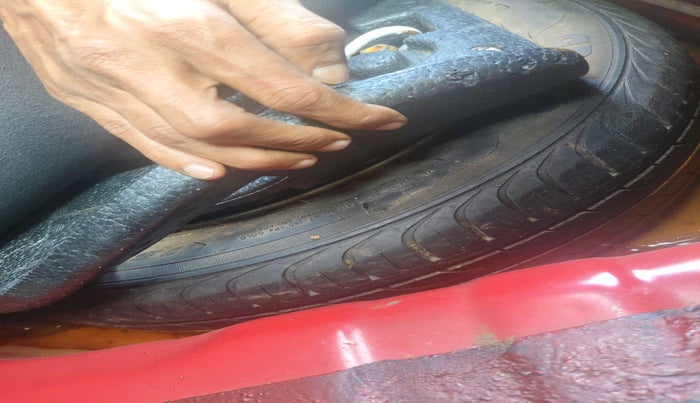 2011 Chevrolet Beat LT PETROL, Petrol, Manual, 86,746 km, tyre