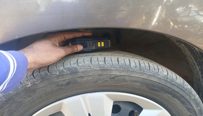 2018 Maruti Wagon R 1.0 VXI, Petrol, Manual, 59,918 km, tyre