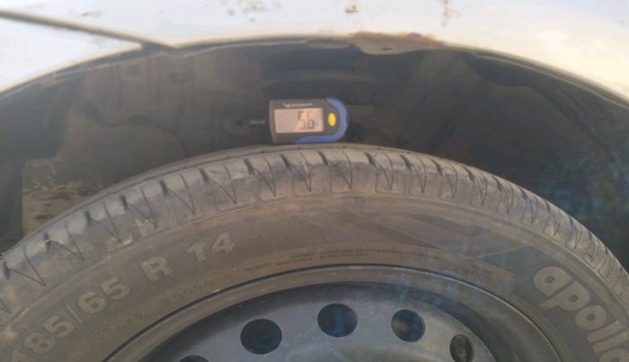 2013 Toyota Etios Liva GD, Diesel, Manual, 3,82,088 km, tyre