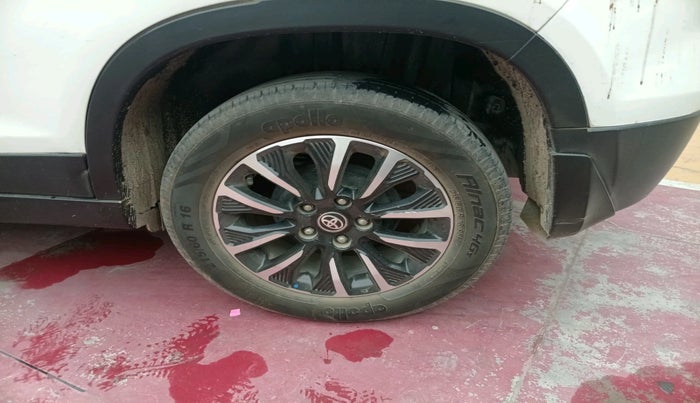 2021 Toyota URBAN CRUISER PREMIUM GRADE AT, Petrol, Automatic, 55,002 km, tyre