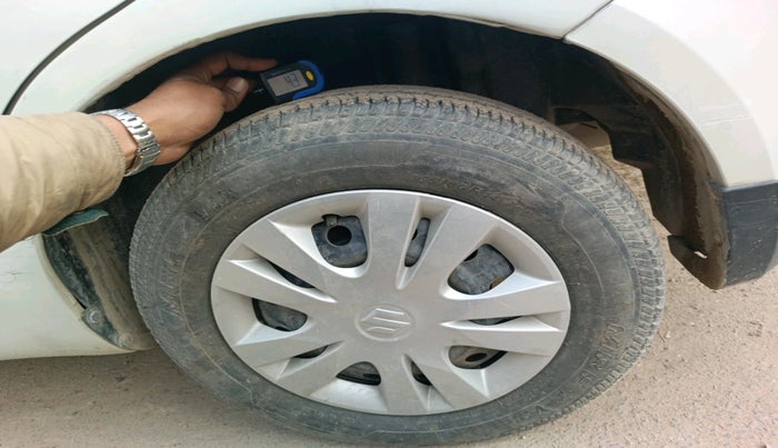 2014 Maruti Swift Dzire VXI, Petrol, Manual, 25,203 km, tyre