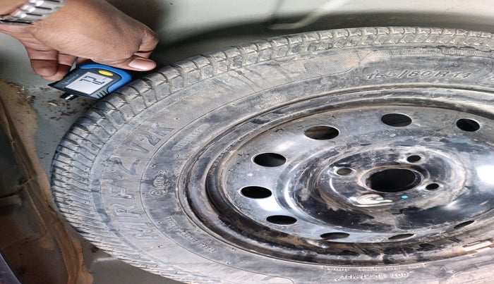 2014 Maruti Swift Dzire VXI, Petrol, Manual, 25,203 km, tyre