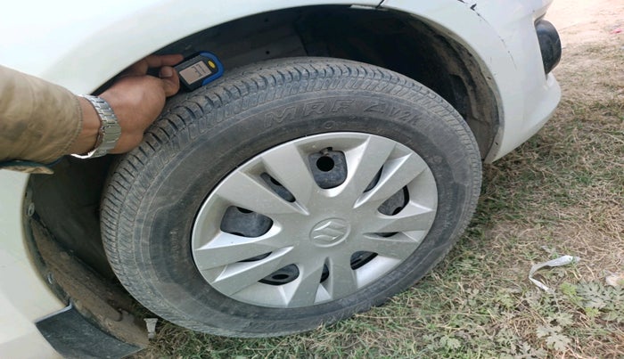 2014 Maruti Swift Dzire VXI, Petrol, Manual, 25,203 km, tyre