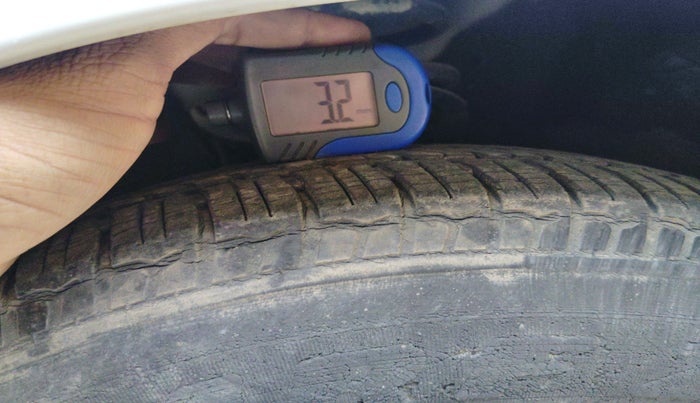 2012 Hyundai i10 SPORTZ 1.2, Petrol, Manual, 12,359 km, tyre