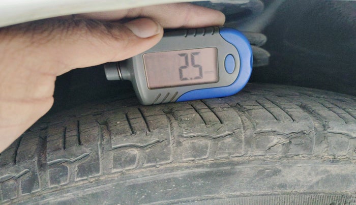 2012 Hyundai i10 SPORTZ 1.2, Petrol, Manual, 12,359 km, tyre