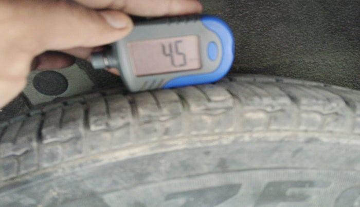 2012 Hyundai i10 SPORTZ 1.2, Petrol, Manual, 12,359 km, tyre