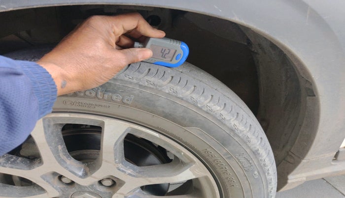 2022 Maruti XL6 ZETA AT, Petrol, Automatic, 26,441 km, tyre