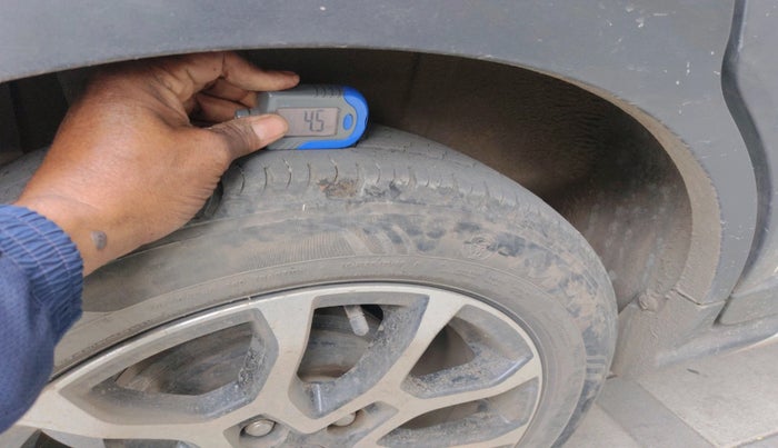 2022 Maruti XL6 ZETA AT, Petrol, Automatic, 26,441 km, tyre