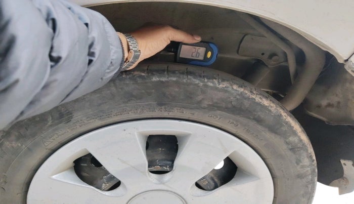 2013 Maruti Wagon R 1.0 LXI CNG, Petrol, Manual, 88,461 km, tyre