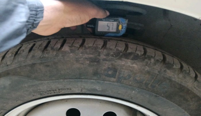 2010 Maruti Swift VXI, Petrol, Manual, 84,583 km, tyre