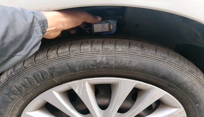 2010 Maruti Swift VXI, Petrol, Manual, 84,583 km, tyre