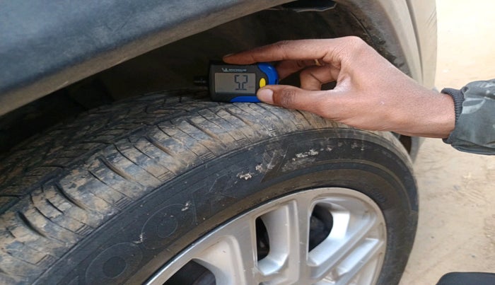 2018 Jeep Compass LIMITED 2.0 DIESEL, Diesel, Manual, 1,25,335 km, tyre