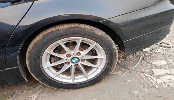 2010 BMW 3 Series 320I, Petrol, Automatic, 30,549 km, tyre