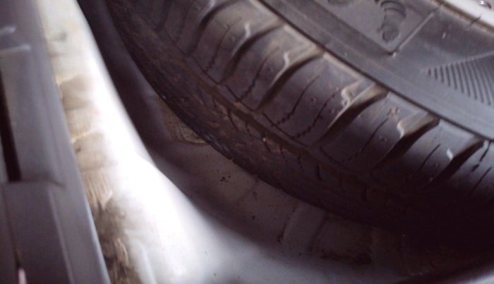 2015 Honda CRV 2.4L 2WD AT, Petrol, Automatic, 1,55,707 km, tyre