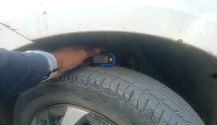 2013 Tata Indica Vista LS TDI, Diesel, Manual, 1,20,099 km, tyre