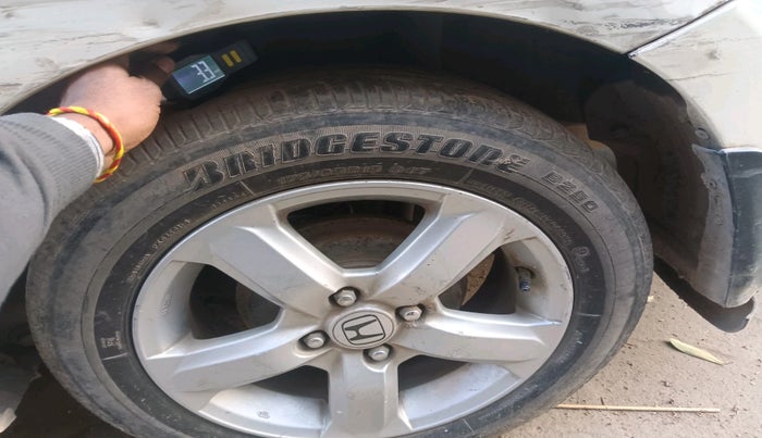 2010 Honda City 1.5L I-VTEC V MT, Petrol, Manual, 1,15,691 km, tyre