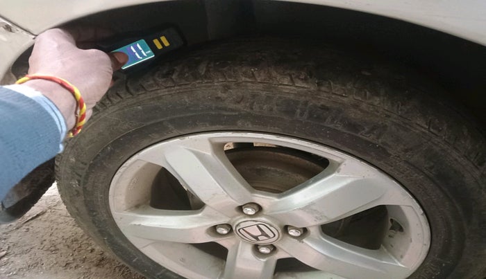 2010 Honda City 1.5L I-VTEC V MT, Petrol, Manual, 1,15,691 km, tyre