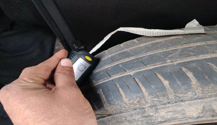 2015 Maruti Celerio VXI AMT, Petrol, Automatic, 1,12,482 km, tyre