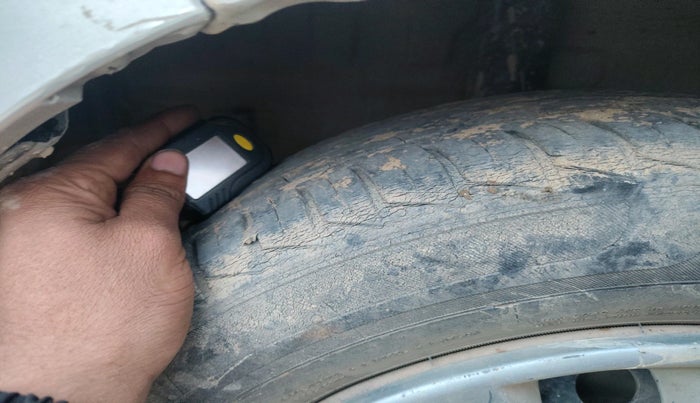 2015 Maruti Celerio VXI AMT, Petrol, Automatic, 1,12,482 km, tyre