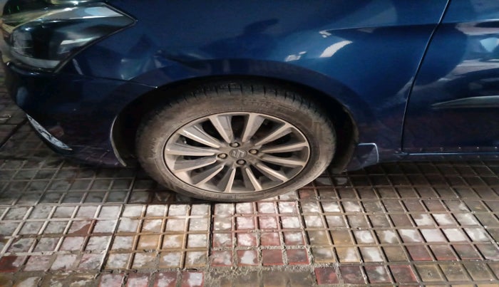 2021 Maruti Ciaz ALPHA  AT 1.5 SHVS PETROL, Petrol, Automatic, 18,290 km, tyre