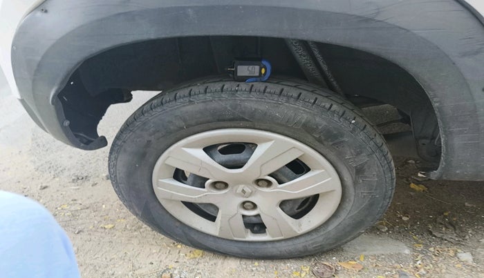 2016 Renault Kwid RXT 0.8, Petrol, Manual, 78,797 km, tyre