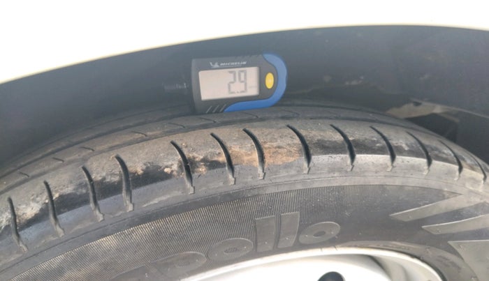 2012 Hyundai i10 ERA 1.1, Petrol, Manual, 76,931 km, tyre