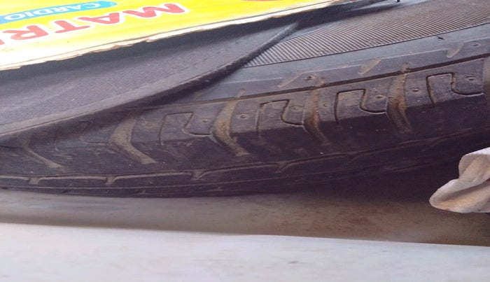 2012 Hyundai i10 ERA 1.1, Petrol, Manual, 76,931 km, tyre