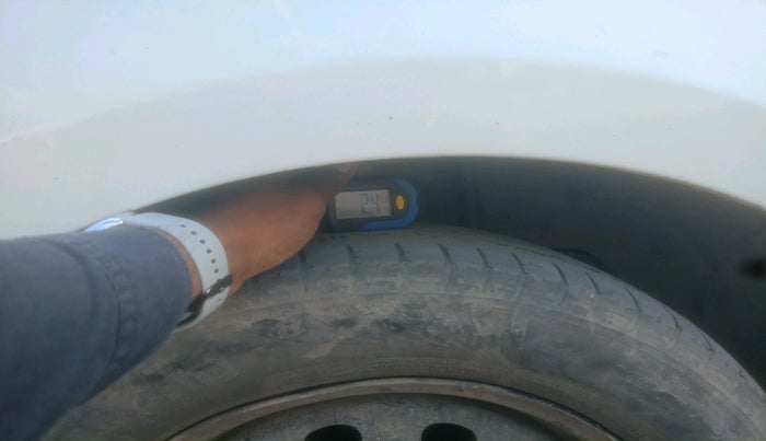 2016 Tata Tiago XT PETROL, Petrol, Manual, 82,973 km, tyre