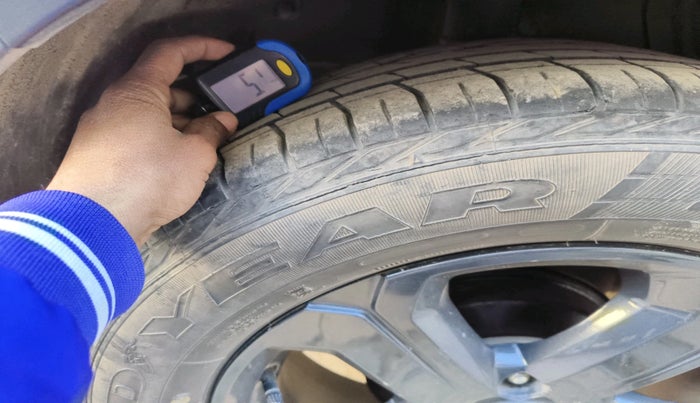 2021 Tata NEXON XZA PLUS (O) PETROL DARK EDITION, Petrol, Automatic, 31,969 km, tyre