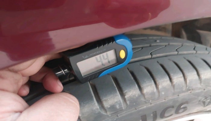 2018 Honda Jazz 1.2L I-VTEC V AT, Petrol, Automatic, 1,15,076 km, tyre